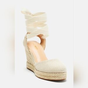 New biege fashion nova wedges size 8.5